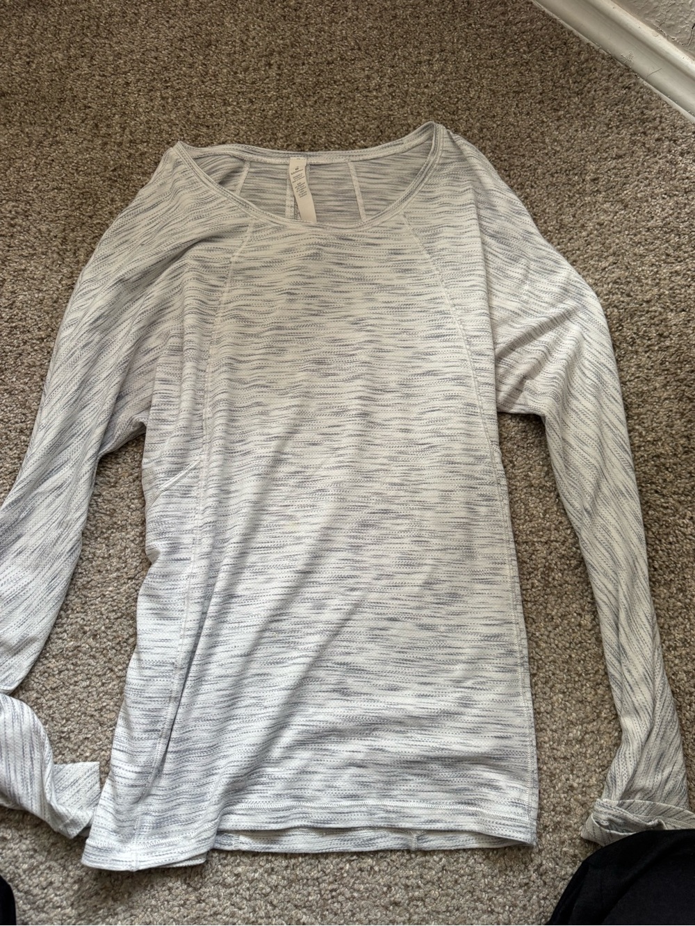 Lululemon White/Light Gray Long-Sleeve Women's Top